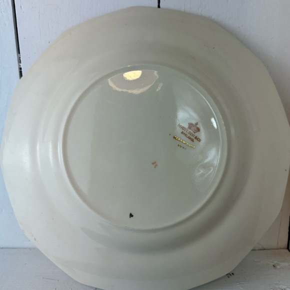 Paramount Plate by Myott Staffordshire Flowers in Vases, Multisided Gold Trim - Picture 7 of 7